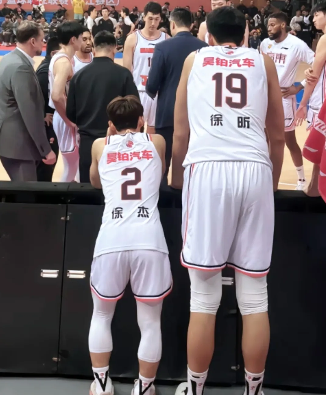 CBA季后赛赛前走向成谜,浙江稠州队长鼓劲,震撼外界,球队文化再被提及的简单介绍 CBA季后赛赛前走向成谜,浙江稠州队长鼓劲,震撼外界,球队文化再被提及的简单介绍